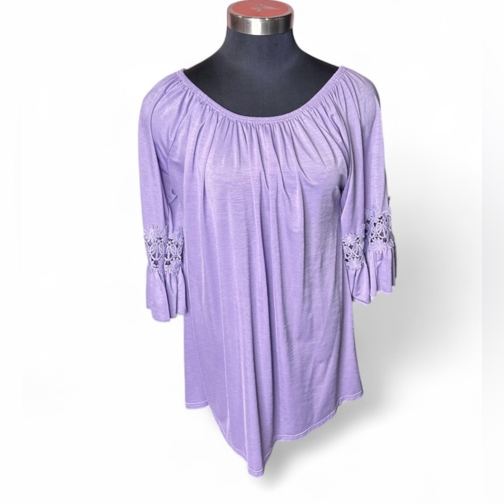 WinWin Lilac Lace Accent Blouse